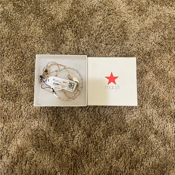 Guess bracelet set - Picture 2 of 2